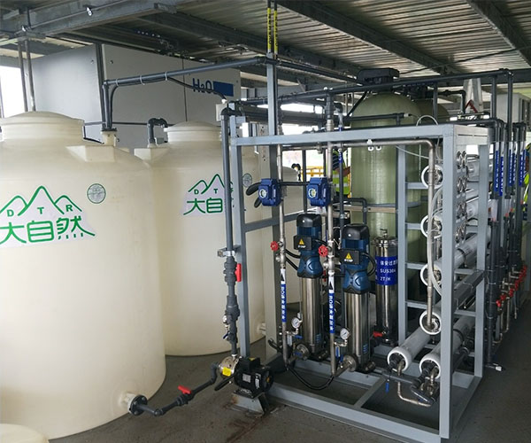 工業(yè)廢水處理現(xiàn)場 工業(yè)廢水處理現(xiàn)場