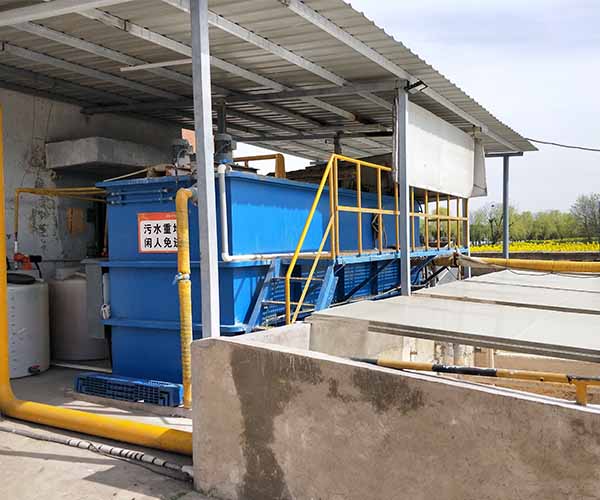 廢水處理現(xiàn)場 廢水處理現(xiàn)場